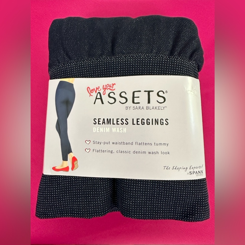 Spanx -Assets Denim Wash Seamless Leggings Stay Put Flattening Waistband…